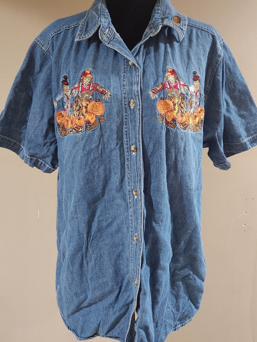 Vintage Bobbie brooks denim chambray shirt embroidered scarecrows halloween fall